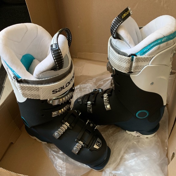 Salomon Womens Ski Boots, Mondo 22 - Picture 5 of 7